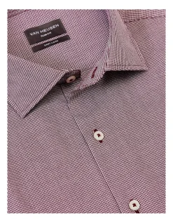 Van Heusen Slim Long Sleeve Herringbone Shirt In Red 8 Van Heusen Slim Long Sleeve Herringbone Shirt In Red -Cambridge Clothing shop 929789020 3 720x928
